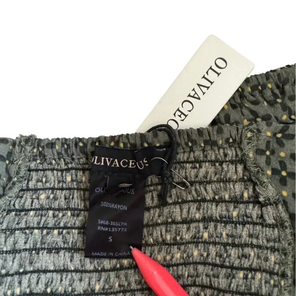 NWT Olivaceous Off shoulder tie front crop top small - Picture 4 of 5